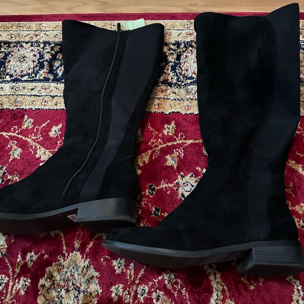 Torrid Elastic Back Knee Boat